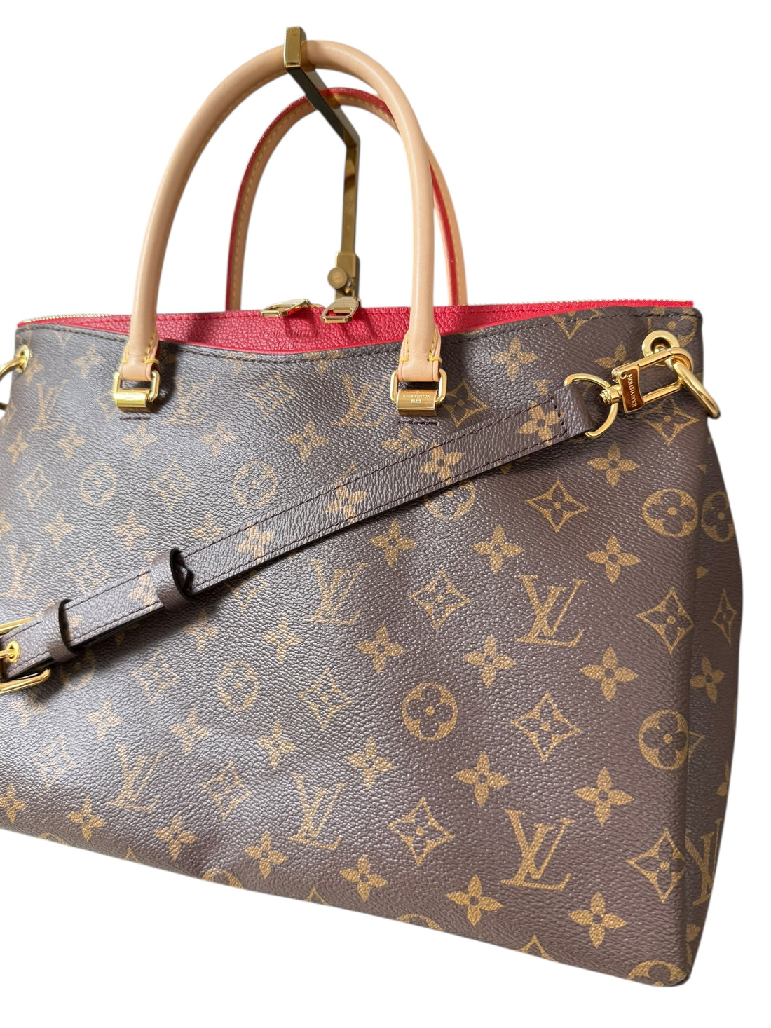 Louis Vuitton Pallas im Monogram Canvas