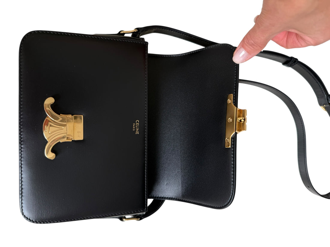 Celine Teen Triomphe aus glänzendem Kalbsleder und goldfarbener Hardware