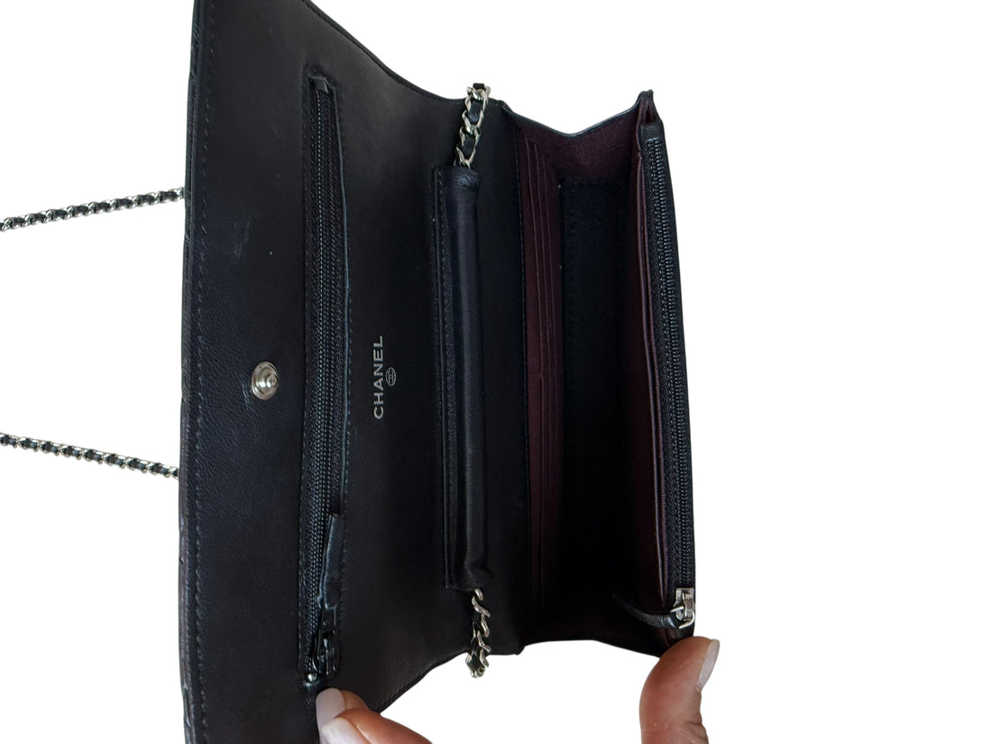 Chanel WOC Wallet on Chain aus schwarzem Lammleder und silberfarbener Hardware