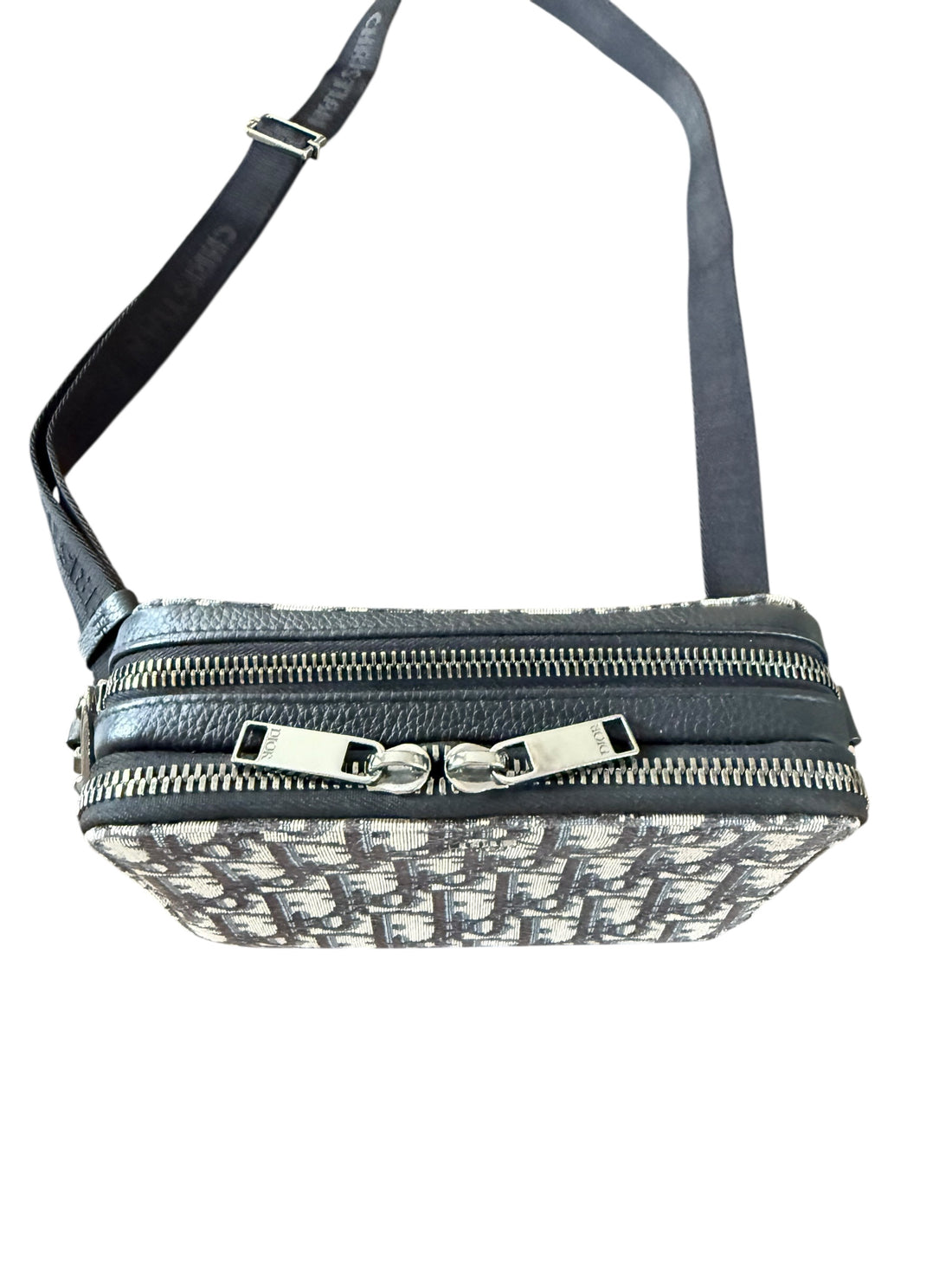 Christian Dior Pouch Unisex mit Reissverschluss und Riemen