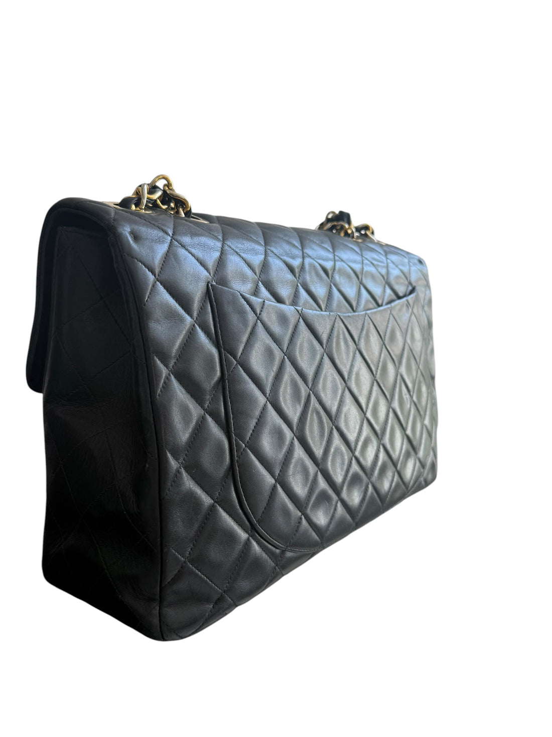 Chanel Classic Flap Bag Maxi Vintage aus schwarzem Lammleder und 24 Karat vergoldeter Hardware.