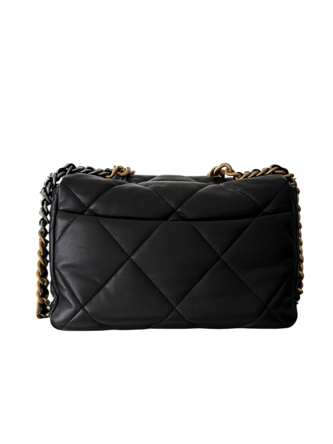Chanel 19 aus schwarzem Lammleder