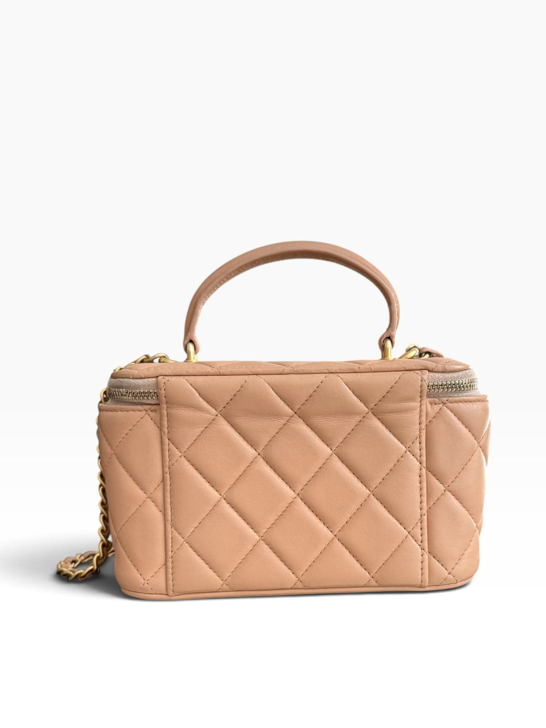 Chanel Vanity Case Top Handle aus nudefarbenem Lammleder. Hardware Gold. Reissverschluss.