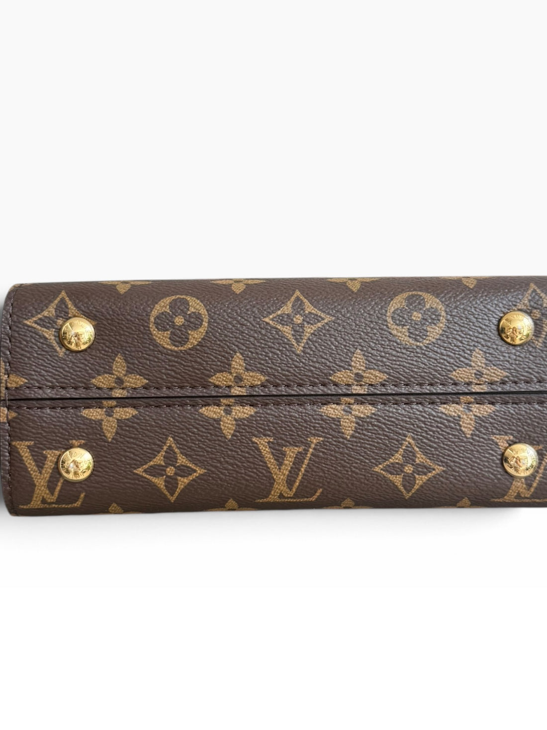 Louis Vuitton Cluny Mini beige