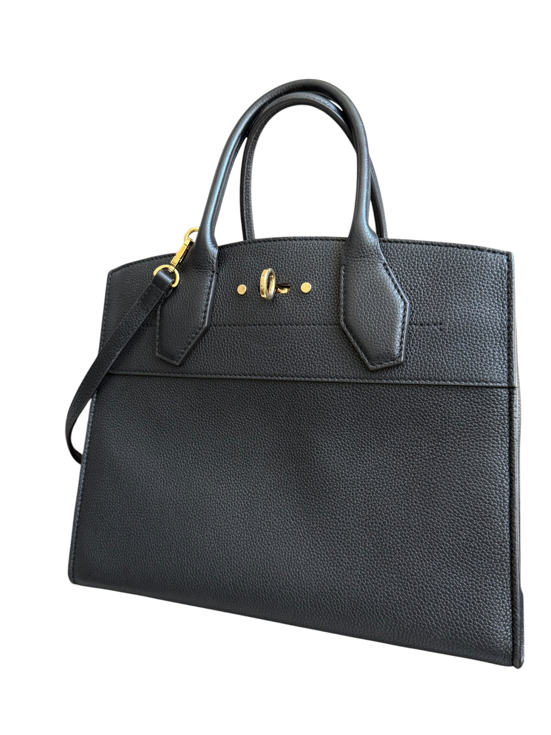 Louis Vuitton City Steamer MM Handtasche aus schwarzem genarbtem Taurillon Kalbsleder mit goldfarbenen Metalldetails und dem charakteristischen Vorhängeschloss.