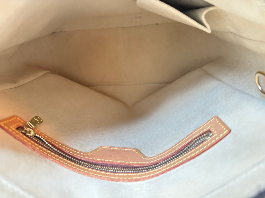 Louis Vuitton Looping GM Hobo Bag in Monogram Canvas