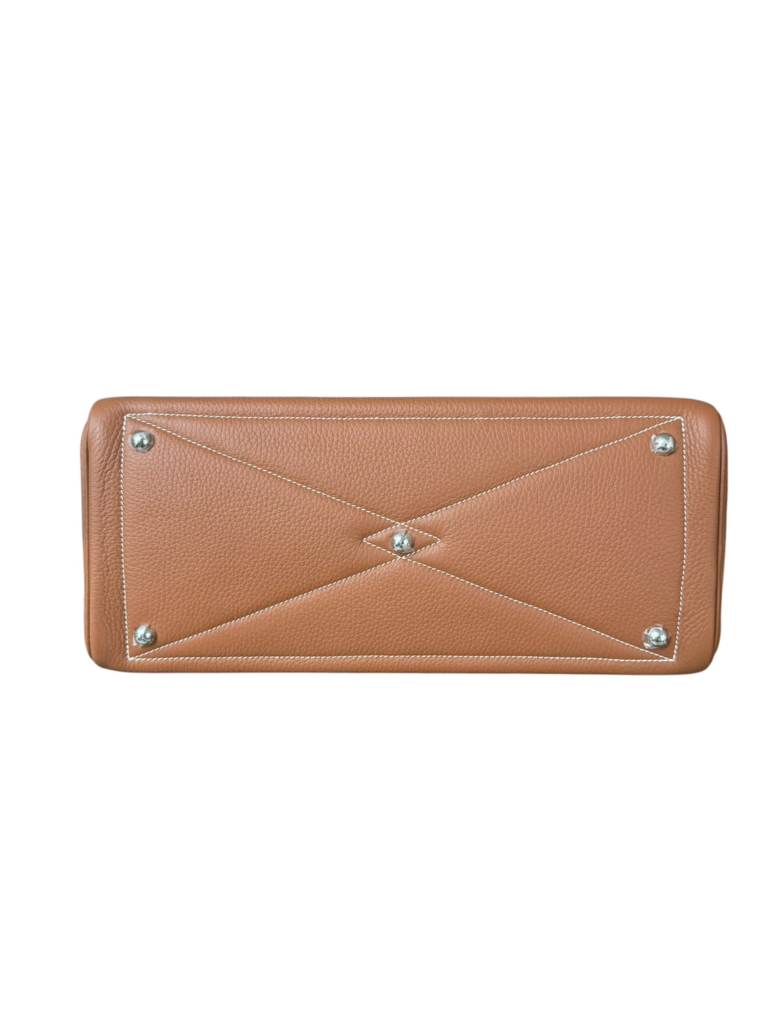 Hermès Victoria 35 Handtasche / Weekender Unisexist aus weichem Taurillon Clemence-Leder gefertigt und verfügt über silberfarbene Hardware