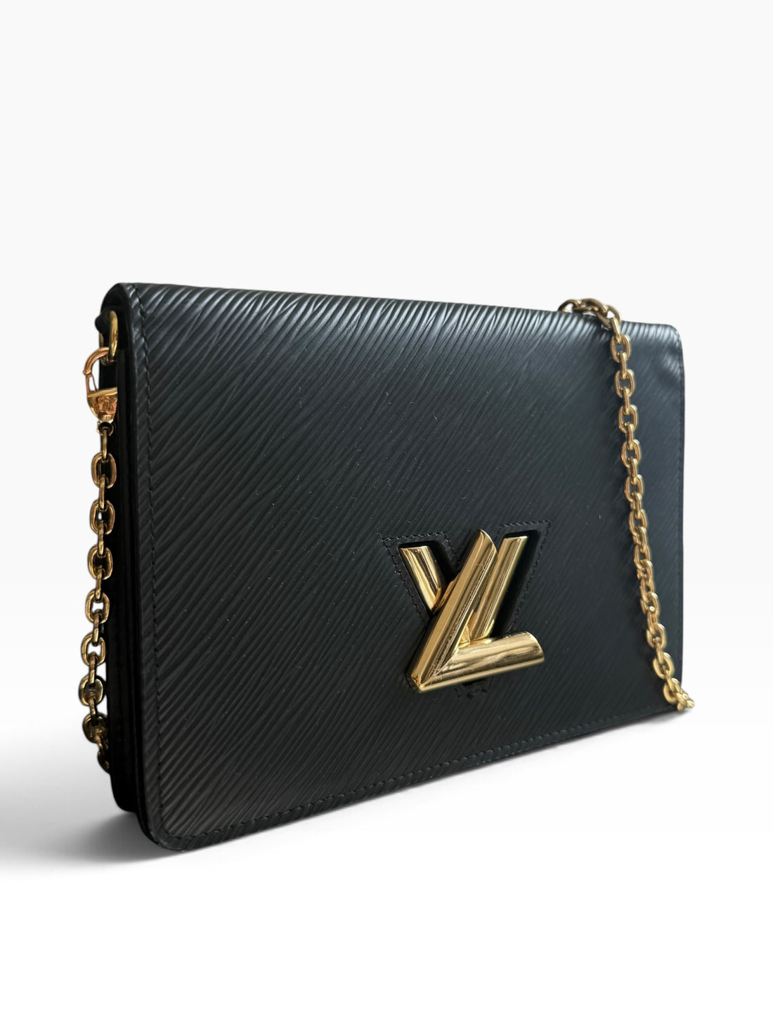 Louis Vuitton Twist Chain Wallet aus schwarzem Epi-Leder mit einem markanten, goldfarbenen LV-Drehverschluss.