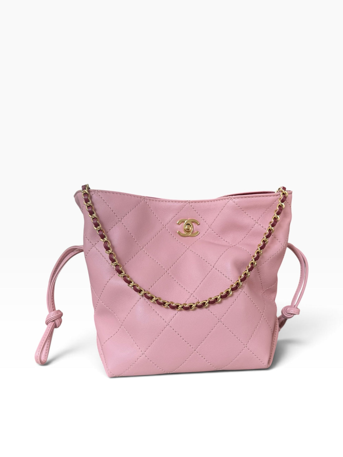 Chanel Beutel Tasche aus der Kollektion Herbst / Winter 2026. aus Lammleder und goldfarbene Metall.