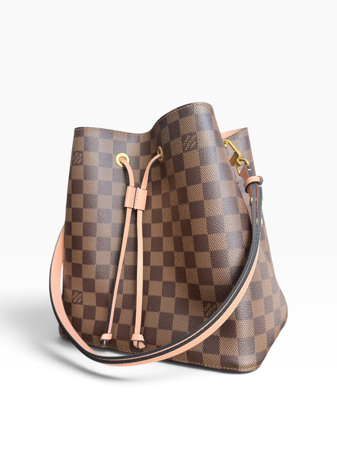 Louis Vuitton Néonoé MM Damier Ebene Venus.