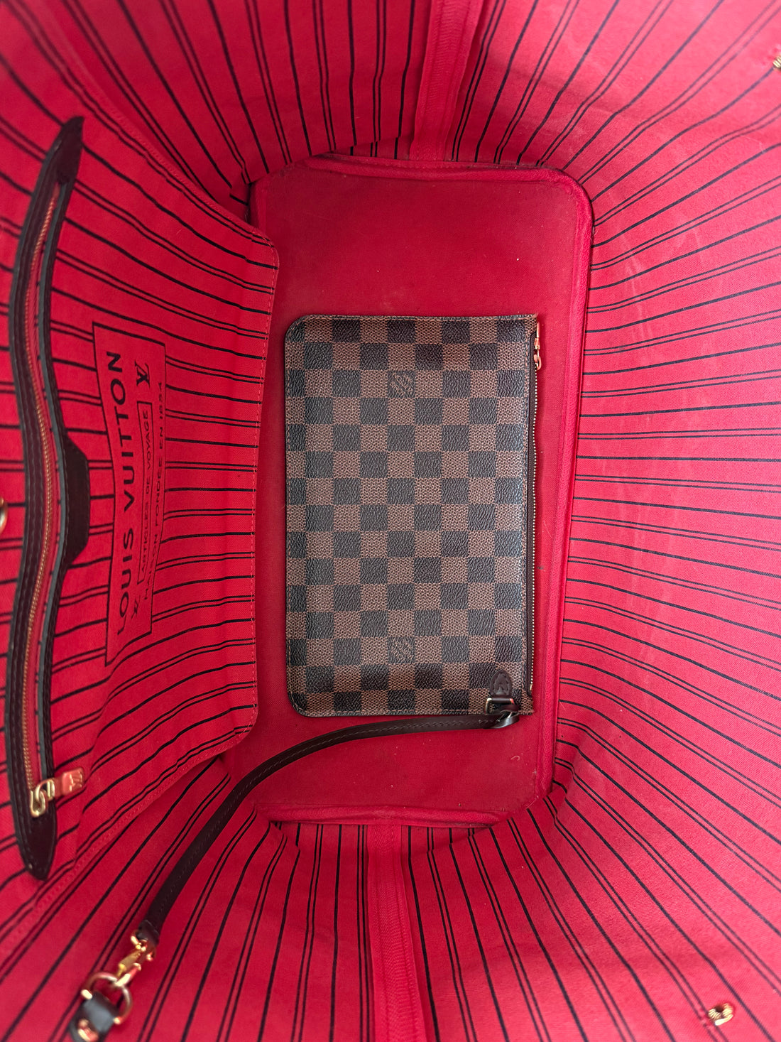 Louis Vuitton Neverfull GM in Damier Ebene mit abnehmbarer Pochette.