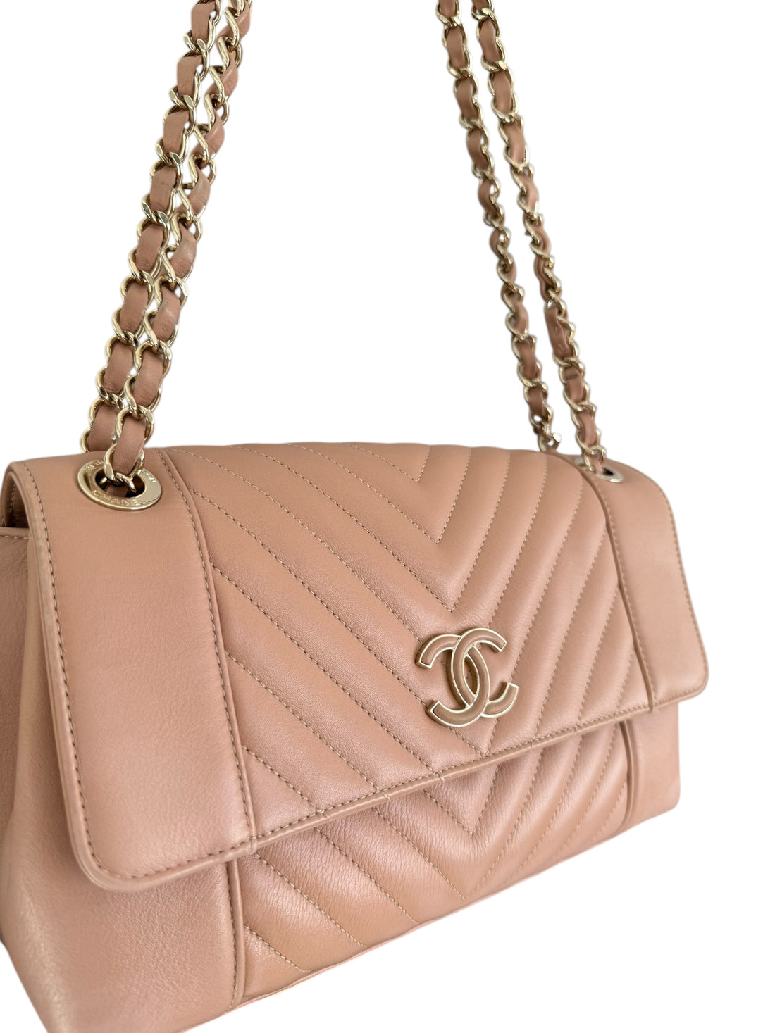 Chanel Flap Bag Chevron Schultertasche aus Kalbsleder in beige