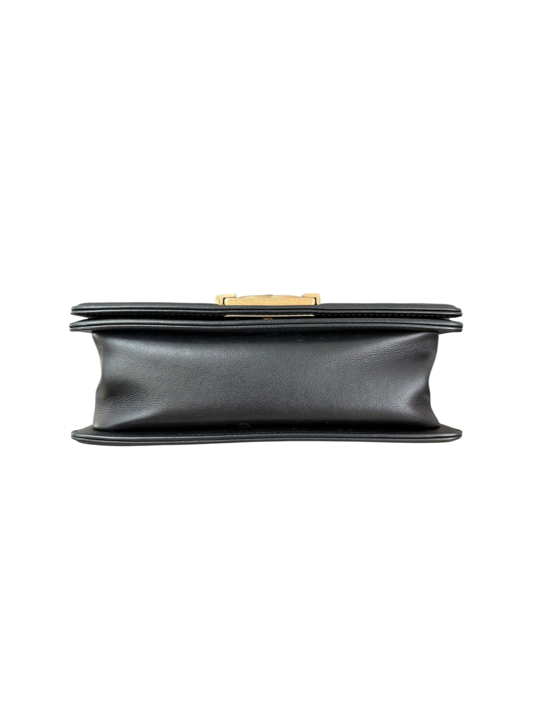 Chanel Boy small aus schwarzem Leder und goldfarbener Hardware
