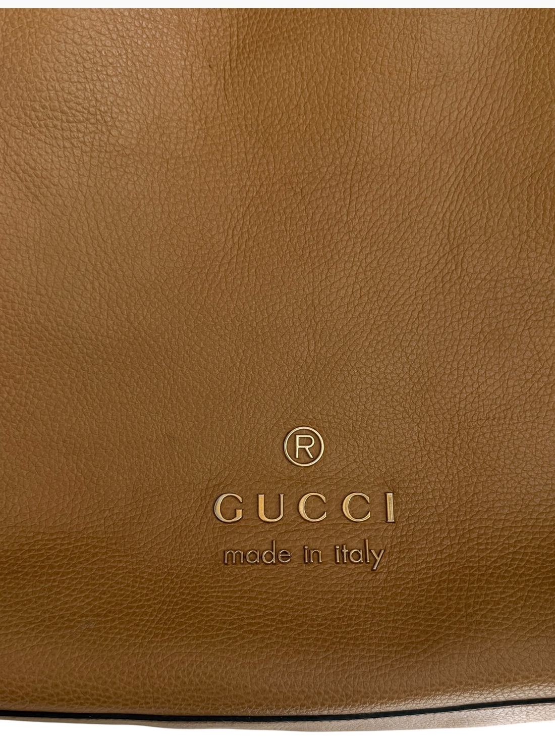 Gucci Tote Bag aus genarbtem Leder in der Farbe beige mit goldfarbenen Metallbeschläge