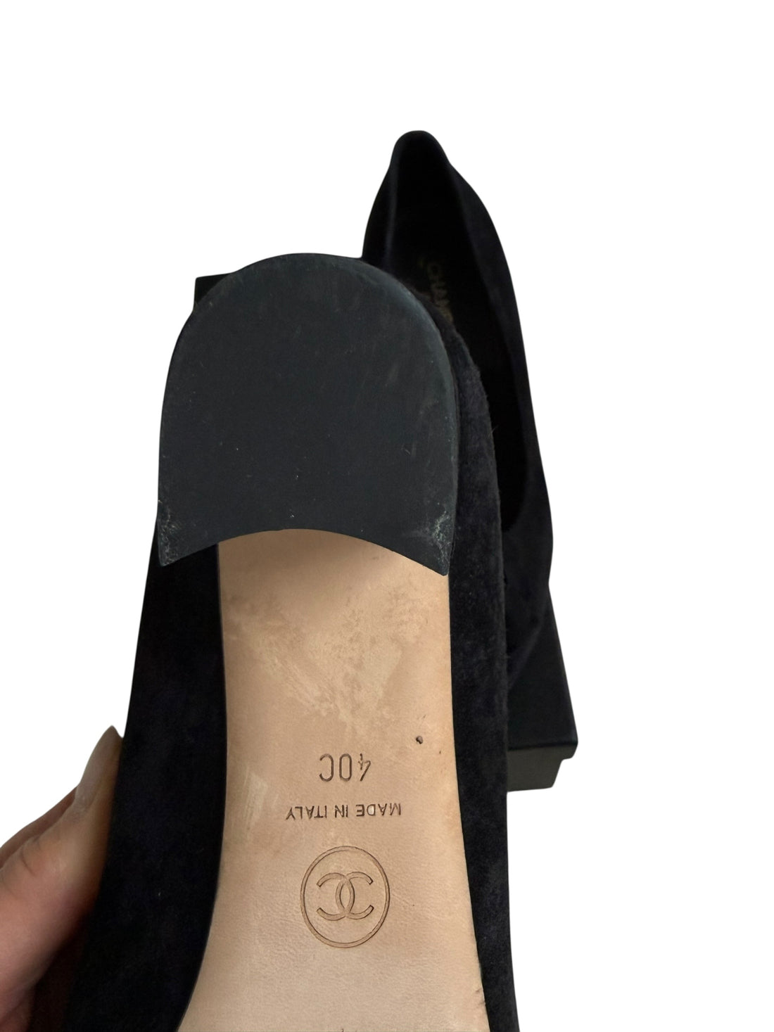 Chanel Pumps aus schwarzem weichem Wildleder / Samt in der Grösse 40 C