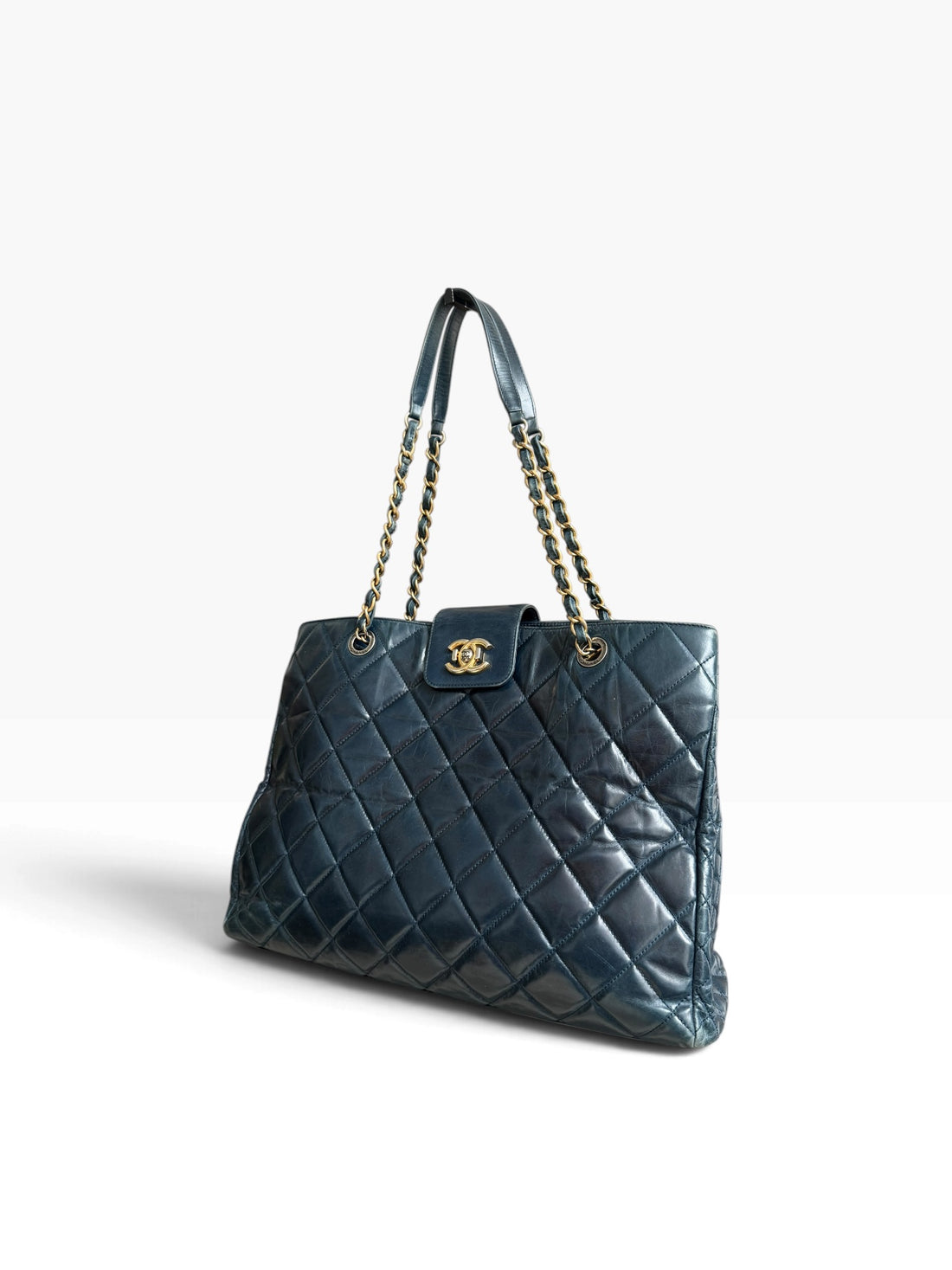 Chanel Daily Walk Tote aus dunkelblauem Kalbsleder