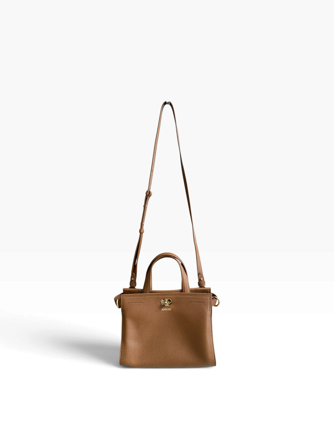 Burberry Handtasche COTSWOLDS in der Farbe Haselnuss.