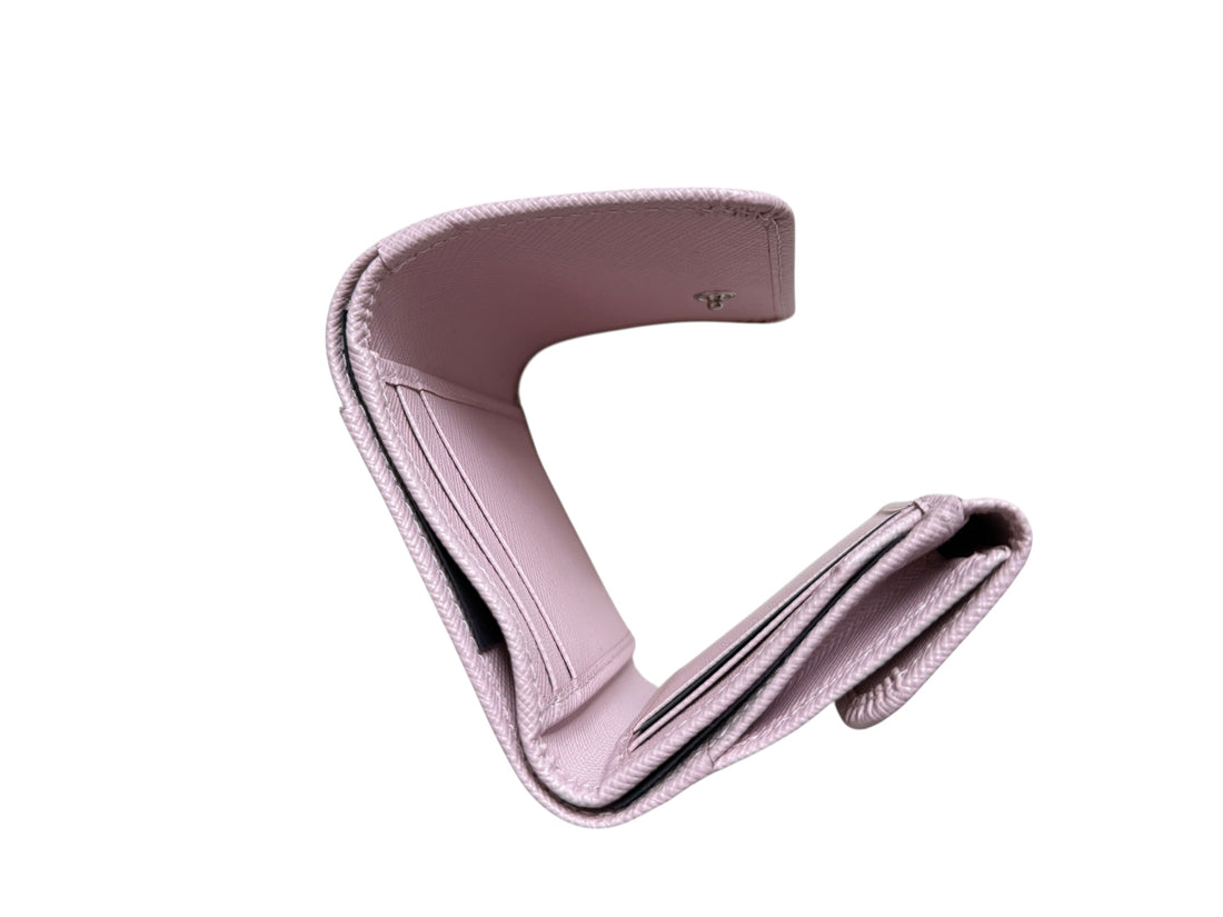 PRADA kleine Geldbörse aus Saffiano Leder aus der aktuellen Kollektion in der Farbe Rosa