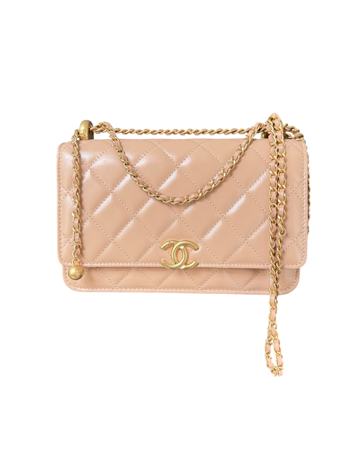 Chanel WOC - WALLET ON CHAIN aus beige bzw. nudefarbenem und glänzendem Kalbsleder & goldfarbenem Metall