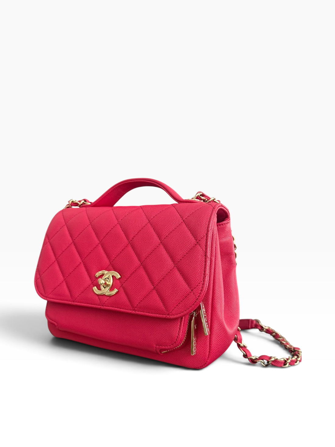Chanel Business Affinity dans la nuance expressive Framboise en cuir caviar