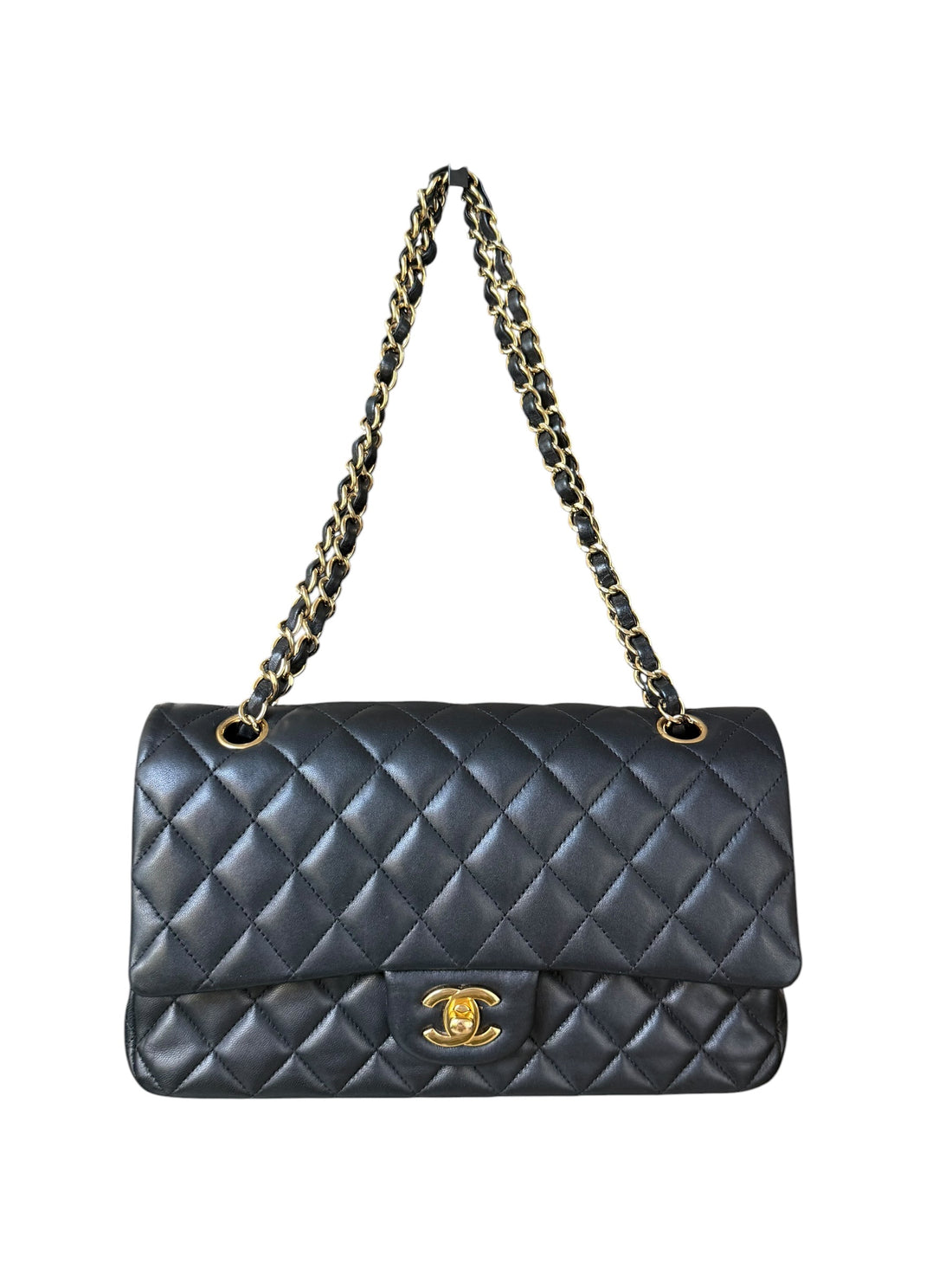 Chanel Medium Classic Double Flap Bag aus schwarzem Lammleder und goldfarbener Hardware