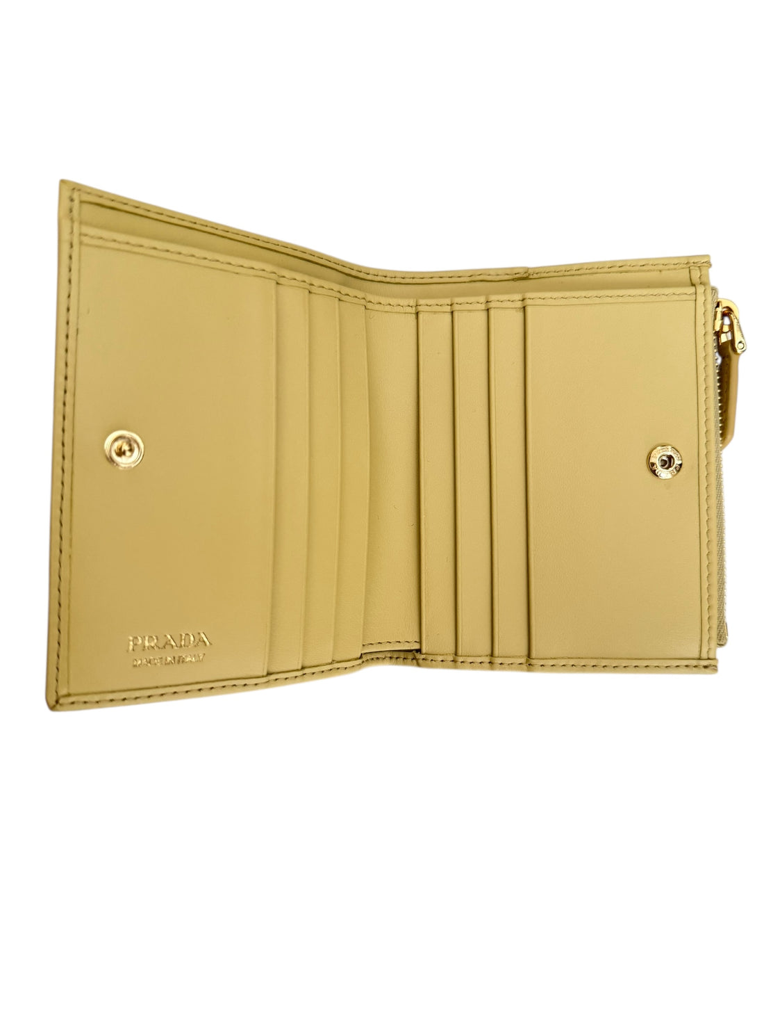 Prada Geldbörse in der Farbe vaniglia.
