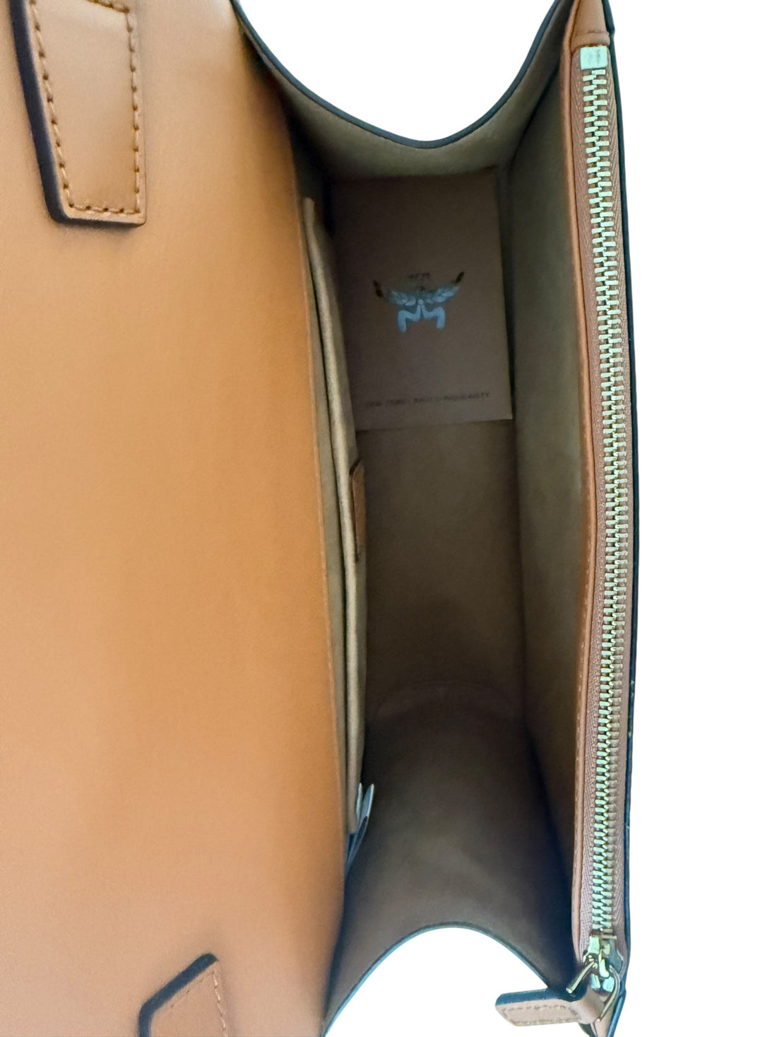 MCM TRACY Umhängetasche aus Visetos in der Farbe Cognac / Schwarz.