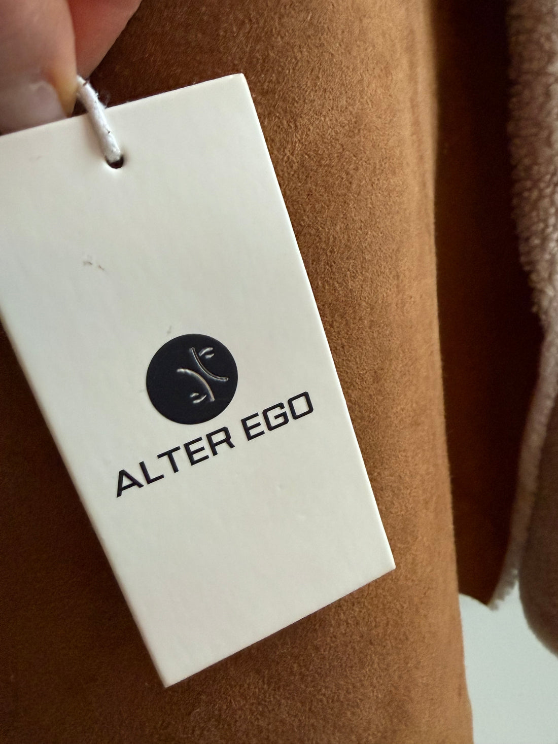 Echt Lammfellweste „Alter Ego“ in der Grösse Small aus der aktuellen Kollektion. Schaffell. Cognac Farben. Merino und Wildleder.