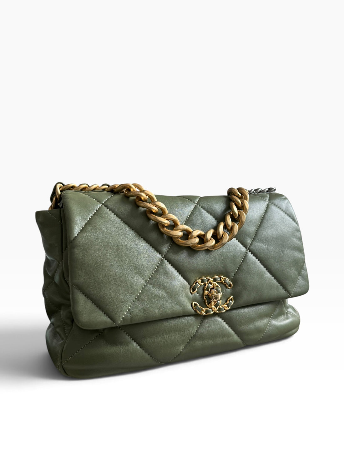 Chanel 19 medium khaki - olivgrünes Lammleder