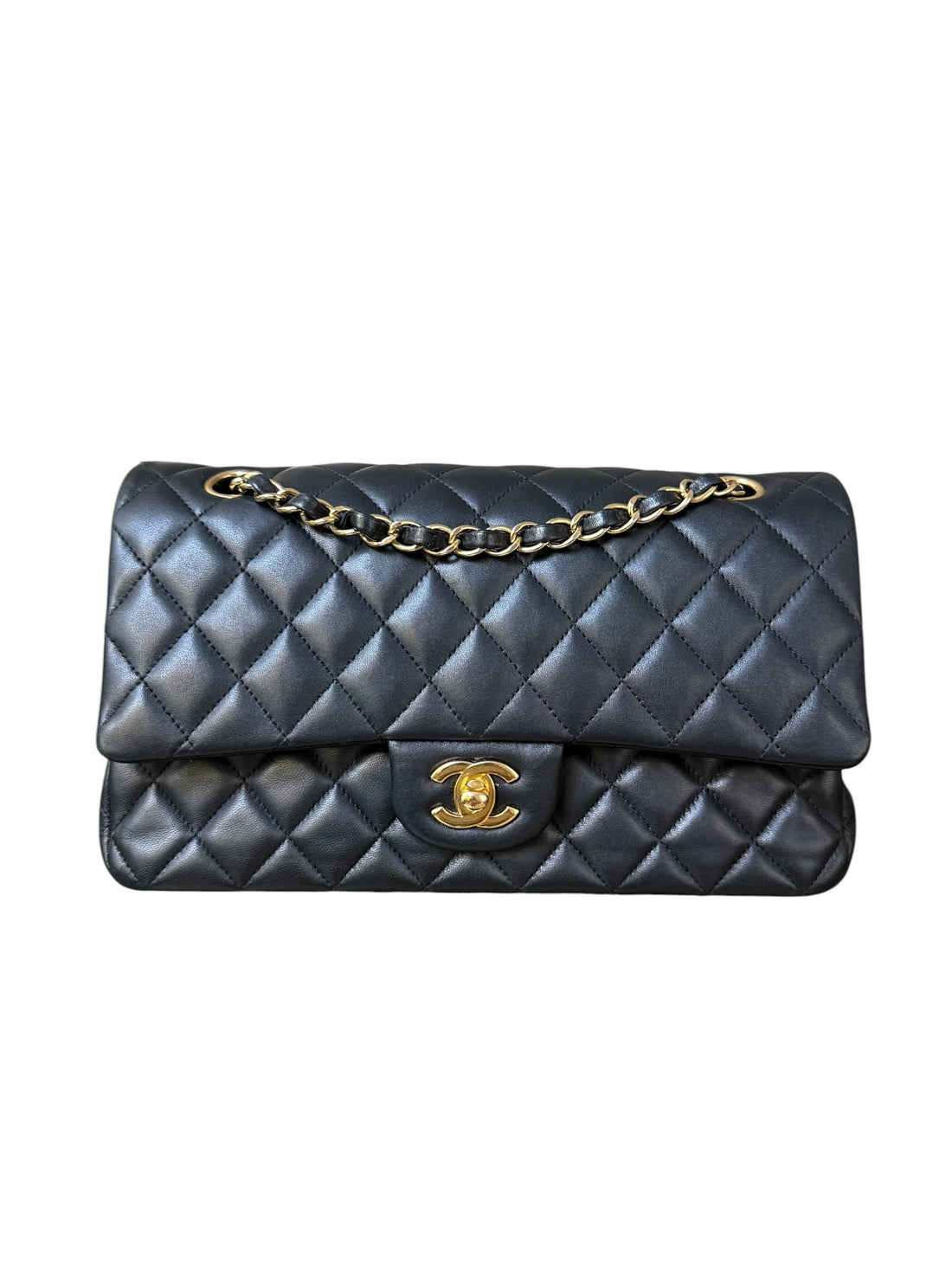 Chanel Medium Classic Double Flap Bag aus schwarzem Lammleder und goldfarbener Hardware