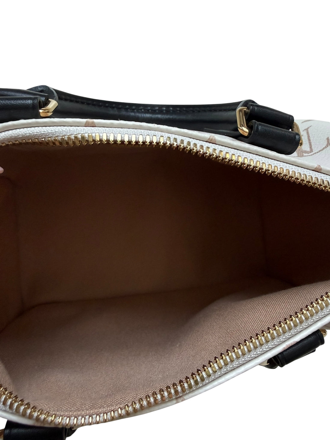 Louis Vuitton Monogram Dune Speedy Bandoulière 20er aus beschichtetem Canvas im speziellen, hellen Monogram Dune-Design.