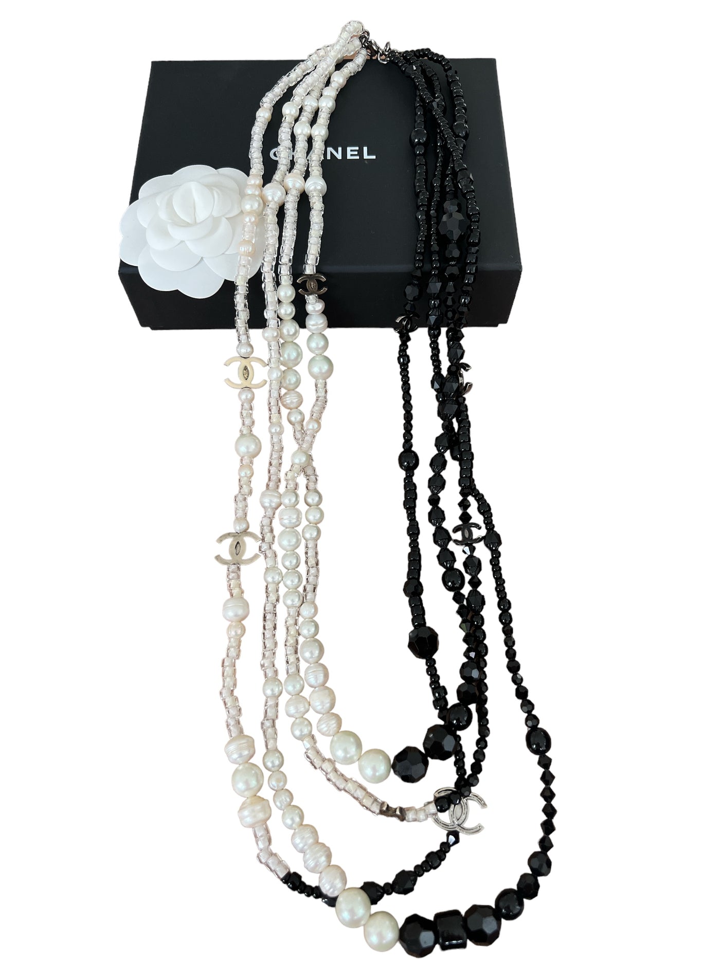 Chanel Halskette  mit Perlen