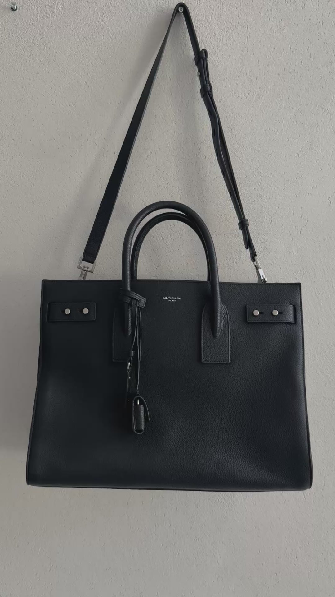 YSL SAINT LAURENT Sac De Jour Black.